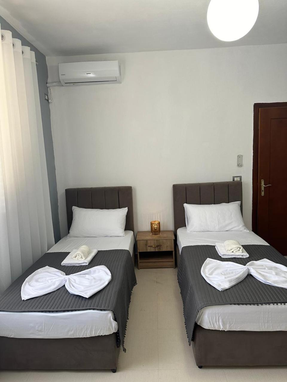 Host Apartments Shkoder Luaran gambar