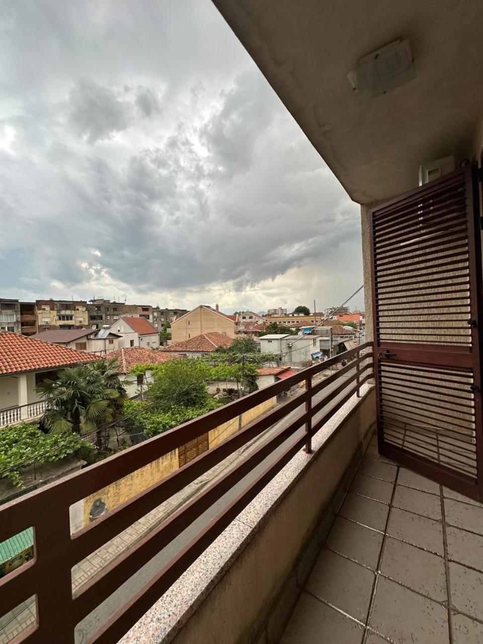 Host Apartments Shkoder Luaran gambar
